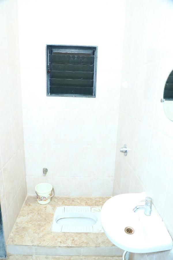 Sai Madhavi Palace Hotel Shirdi Exterior photo